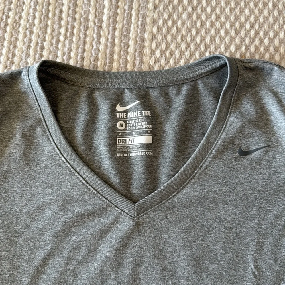 New Nike Tee Athletic Cut